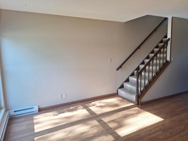 908 12th AVENUE S, Onalaska, WI 54650