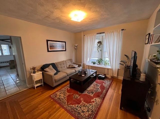 17 Princeton St 1, Medford, MA 02155