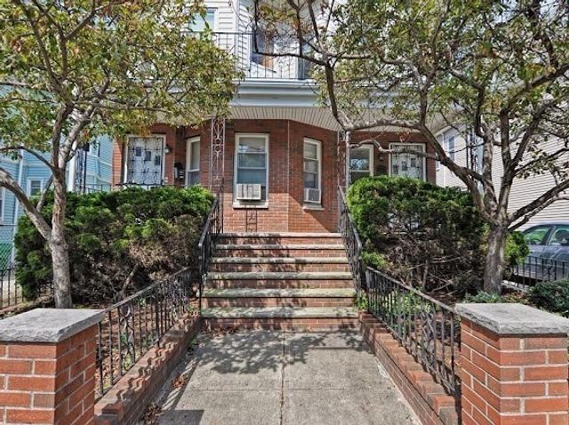 17 Princeton St 1, Medford, MA 02155