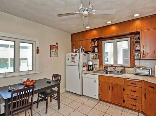 17 Princeton St 1, Medford, MA 02155