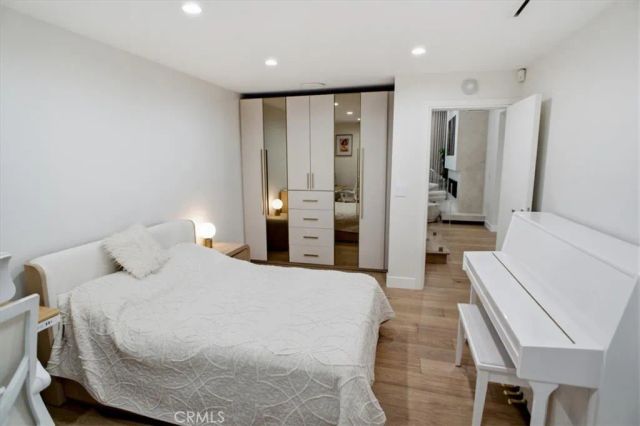 4342 Noble Avenue, Sherman Oaks, CA 91403