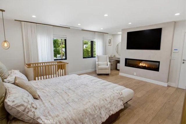 4342 Noble Avenue, Sherman Oaks, CA 91403