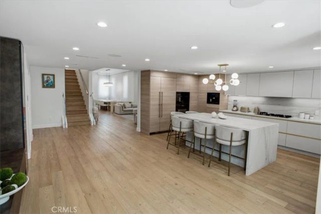 4342 Noble Avenue, Sherman Oaks, CA 91403