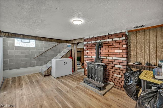 38358 Poplar Drive, Willoughby, OH 44094