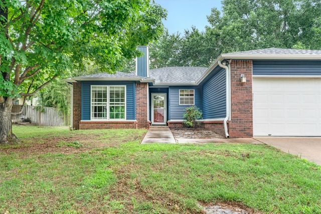 3454 W Yale Street, Fayetteville, AR 72704