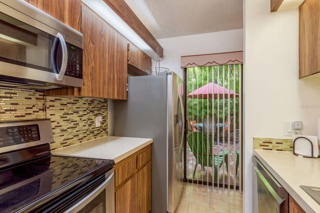 2702 14TH COURT, Palm Harbor, FL 34684