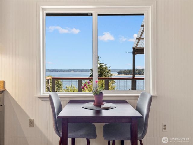 71 E Mountain Drive, Grapeview, WA 98546