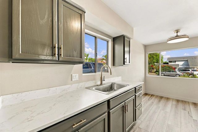 841 Arcadia Avenue, Vista, CA 92084