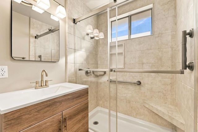 841 Arcadia Avenue, Vista, CA 92084