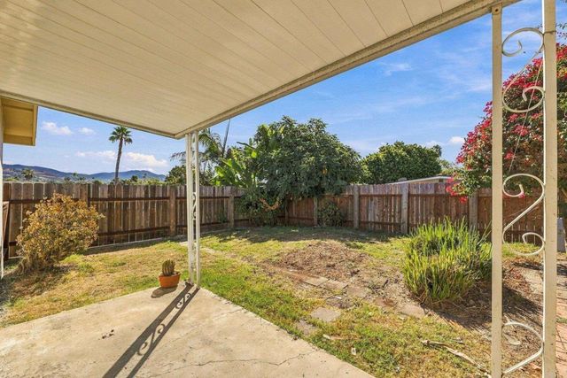841 Arcadia Avenue, Vista, CA 92084