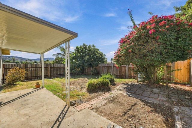 841 Arcadia Avenue, Vista, CA 92084
