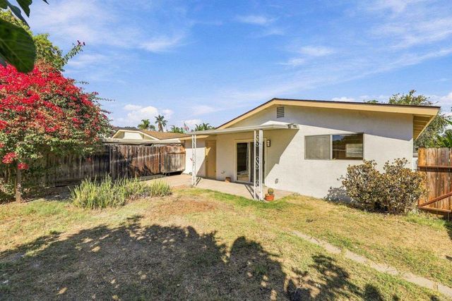 841 Arcadia Avenue, Vista, CA 92084