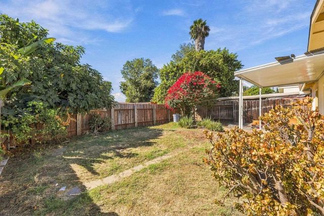841 Arcadia Avenue, Vista, CA 92084