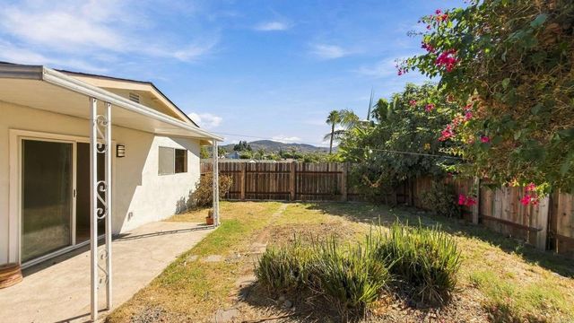 841 Arcadia Avenue, Vista, CA 92084