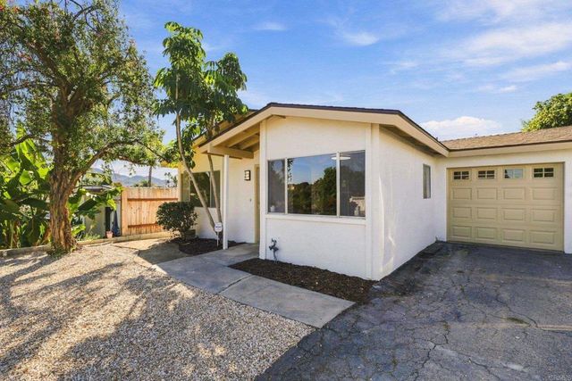 841 Arcadia Avenue, Vista, CA 92084
