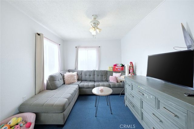 6559 Darwell Ave, Bell Gardens, CA 90201