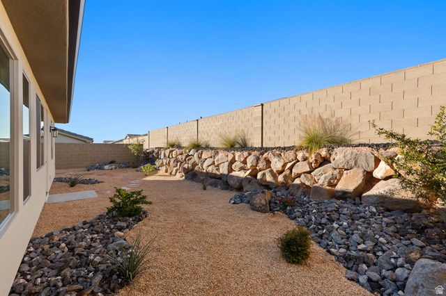 1493 N HORIZON PKWY, Washington, UT 84780