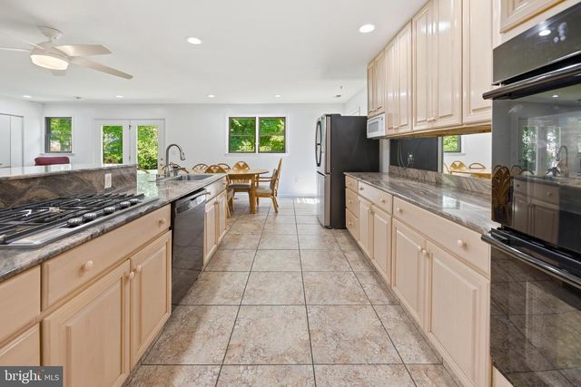 510 GATEWOOD RD, Cherry Hill, NJ 08003
