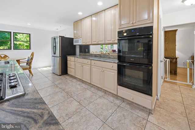 510 GATEWOOD RD, Cherry Hill, NJ 08003