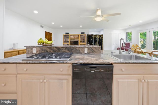 510 GATEWOOD RD, Cherry Hill, NJ 08003