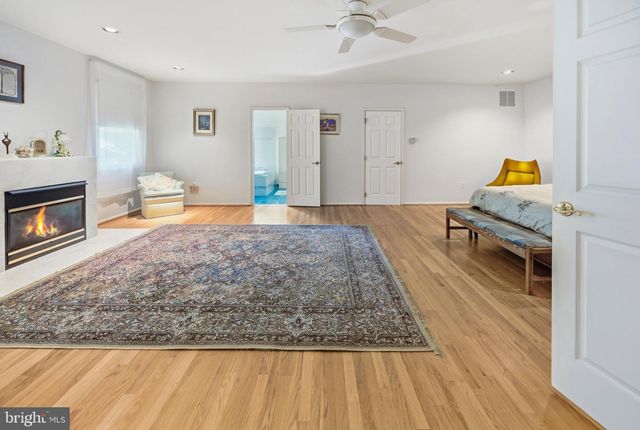 510 GATEWOOD RD, Cherry Hill, NJ 08003