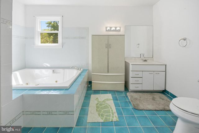 510 GATEWOOD RD, Cherry Hill, NJ 08003