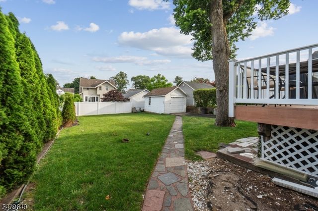 56 Summer St, Hawthorne Boro, NJ 07506
