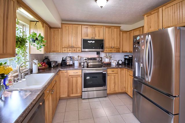 51 Cambridge Drive, Culloden, WV 25510
