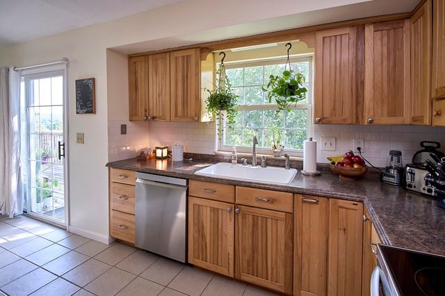 51 Cambridge Drive, Culloden, WV 25510