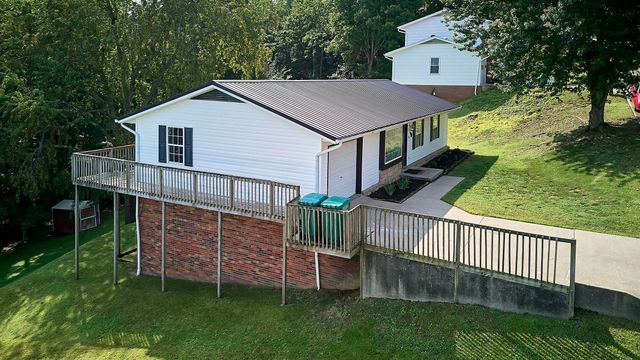 51 Cambridge Drive, Culloden, WV 25510