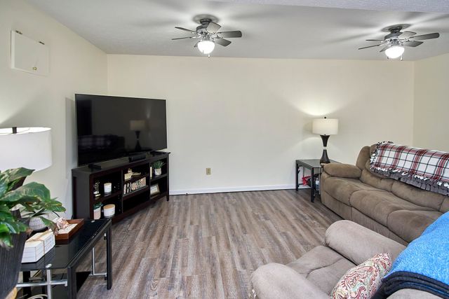 51 Cambridge Drive, Culloden, WV 25510