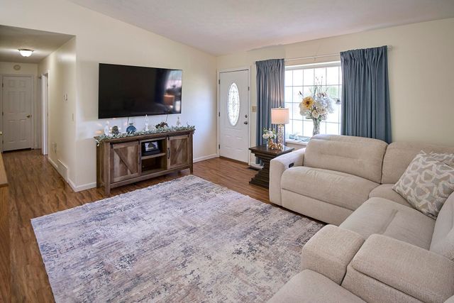 51 Cambridge Drive, Culloden, WV 25510
