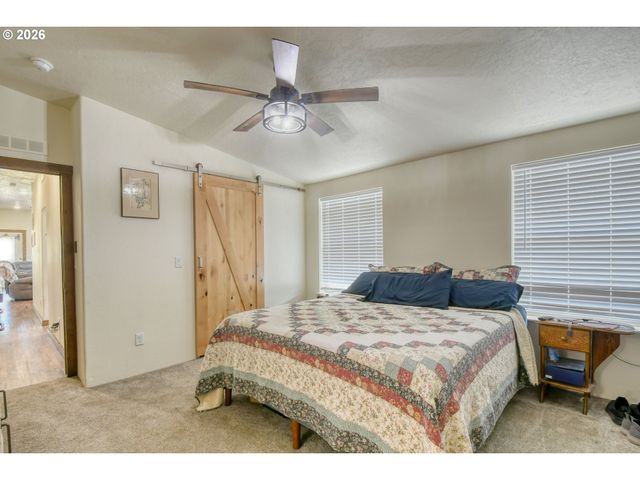 2221 Nw FURNISH Ave, Pendleton, OR 97801