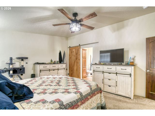 2221 Nw FURNISH Ave, Pendleton, OR 97801