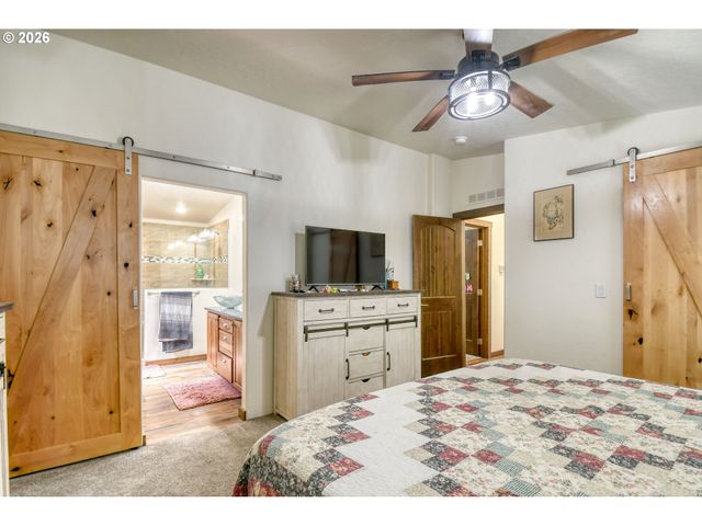 2221 Nw FURNISH Ave, Pendleton, OR 97801