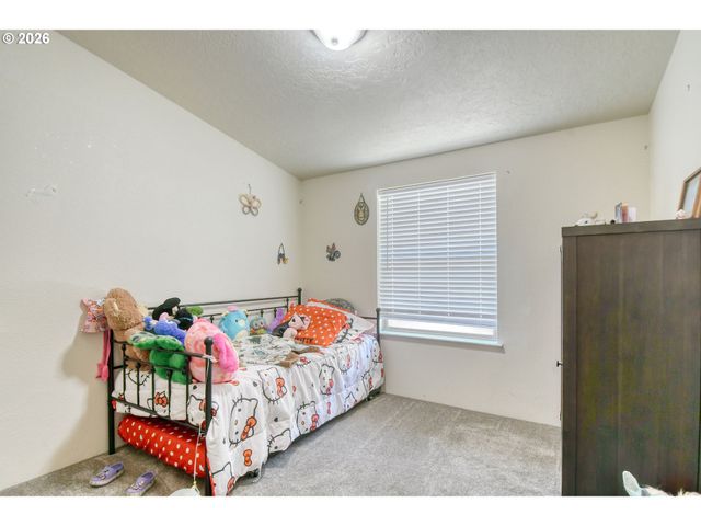 2221 Nw FURNISH Ave, Pendleton, OR 97801