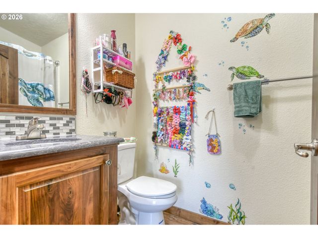 2221 Nw FURNISH Ave, Pendleton, OR 97801