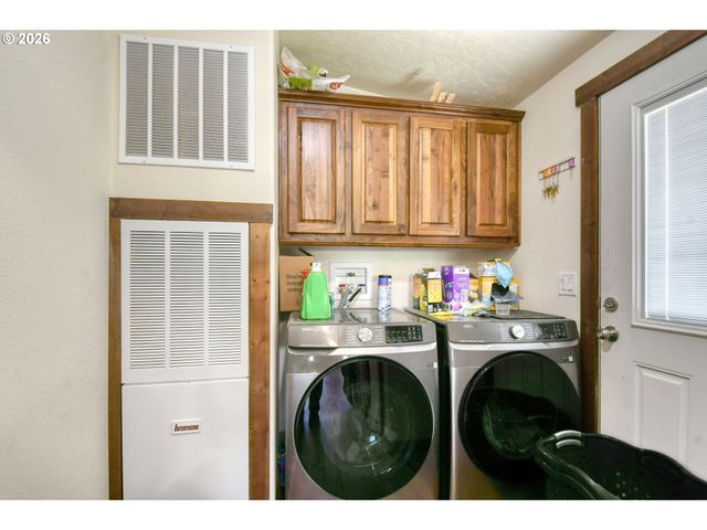 2221 Nw FURNISH Ave, Pendleton, OR 97801