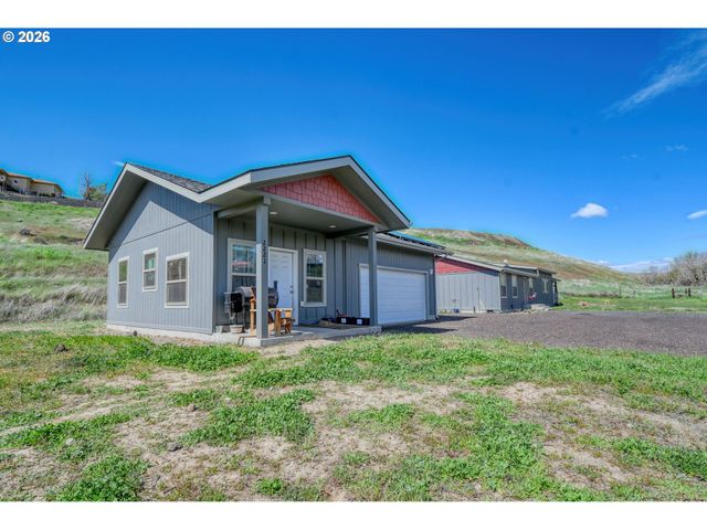 2221 Nw FURNISH Ave, Pendleton, OR 97801