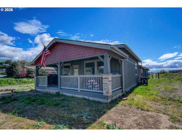 2221 Nw FURNISH Ave, Pendleton, OR 97801