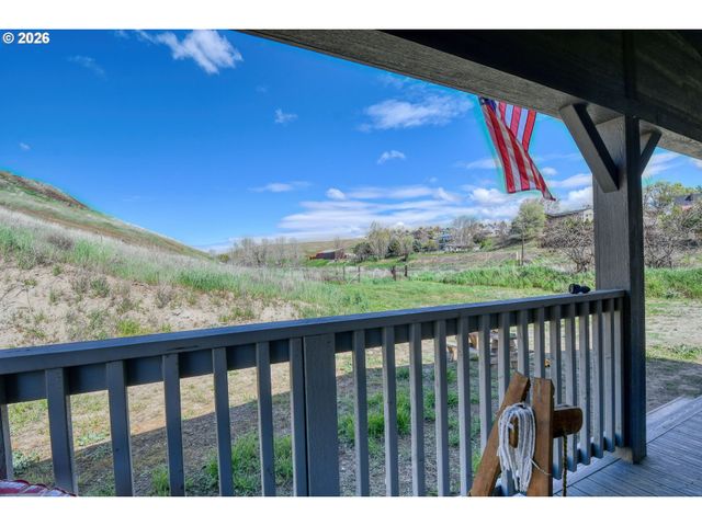 2221 Nw FURNISH Ave, Pendleton, OR 97801