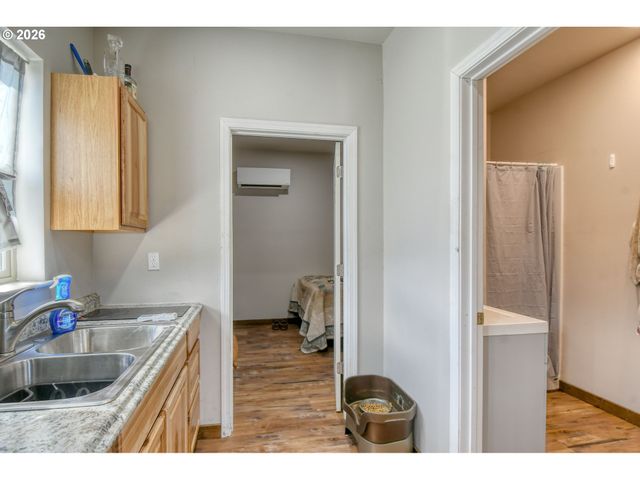 2221 Nw FURNISH Ave, Pendleton, OR 97801