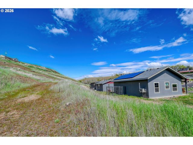 2221 Nw FURNISH Ave, Pendleton, OR 97801