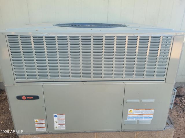 25206 W ROCKAWAY HILLS Drive, Morristown, AZ 85342