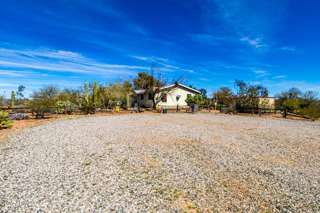 25206 W ROCKAWAY HILLS Drive, Morristown, AZ 85342