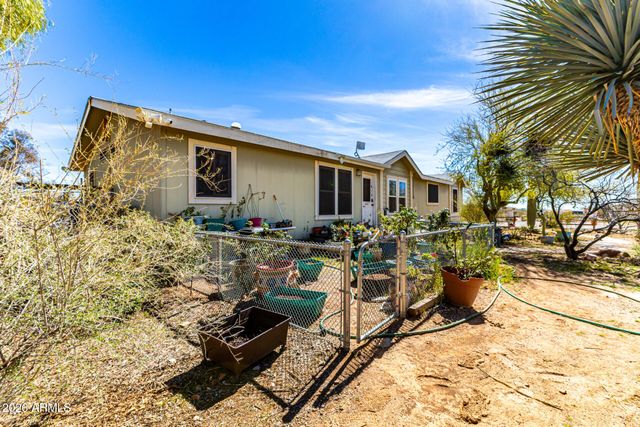 25206 W ROCKAWAY HILLS Drive, Morristown, AZ 85342