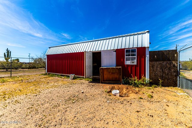 25206 W ROCKAWAY HILLS Drive, Morristown, AZ 85342