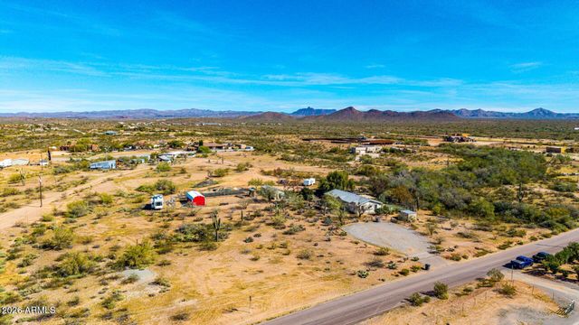 25206 W ROCKAWAY HILLS Drive, Morristown, AZ 85342