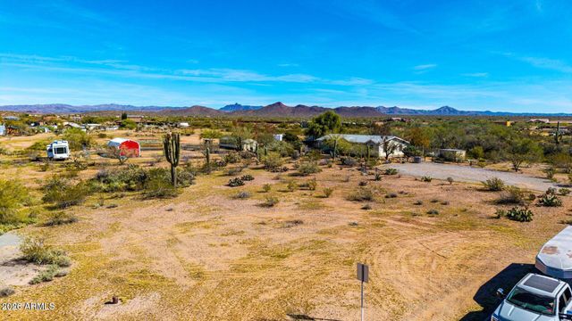 25206 W ROCKAWAY HILLS Drive, Morristown, AZ 85342
