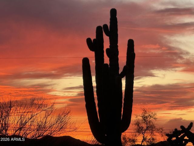 25206 W ROCKAWAY HILLS Drive, Morristown, AZ 85342